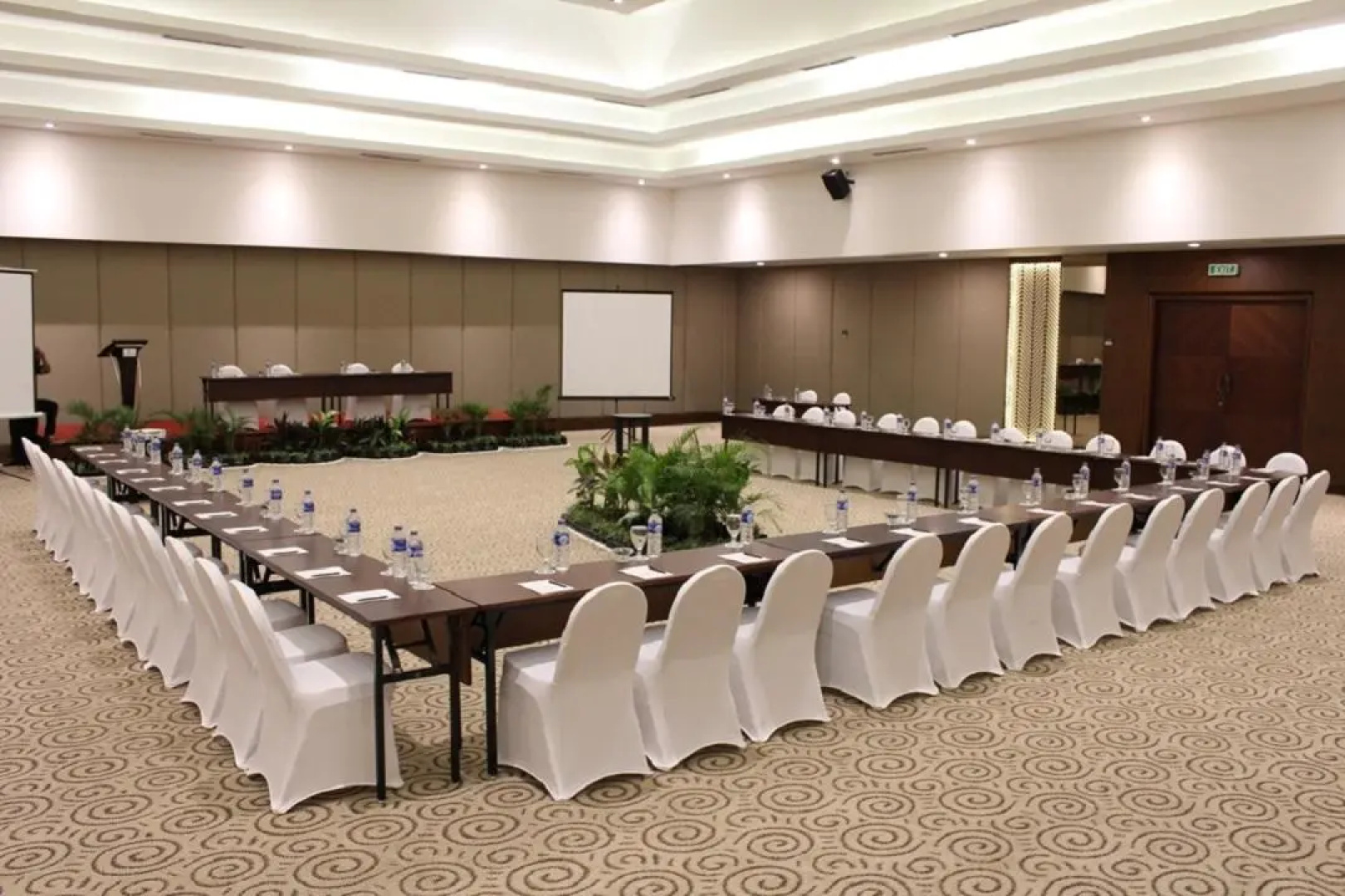 Rattan Inn Hotel