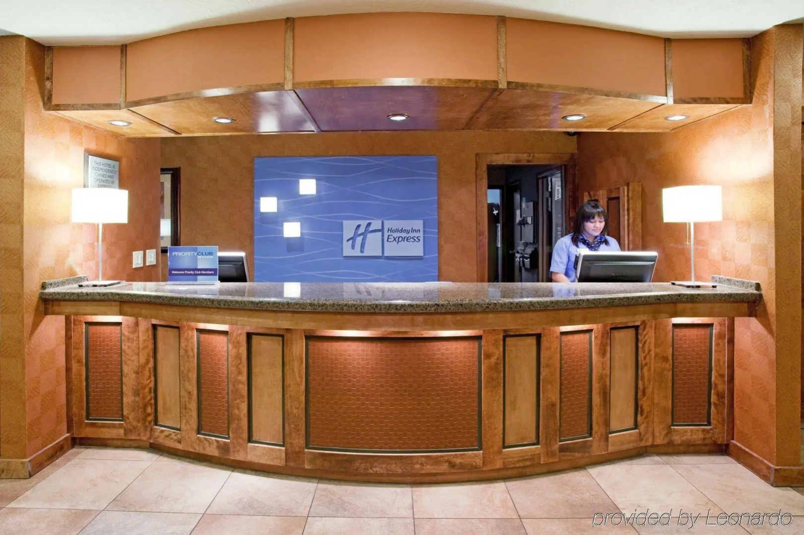 Holiday Inn Express Albuquerque (I-40 EUBANK)