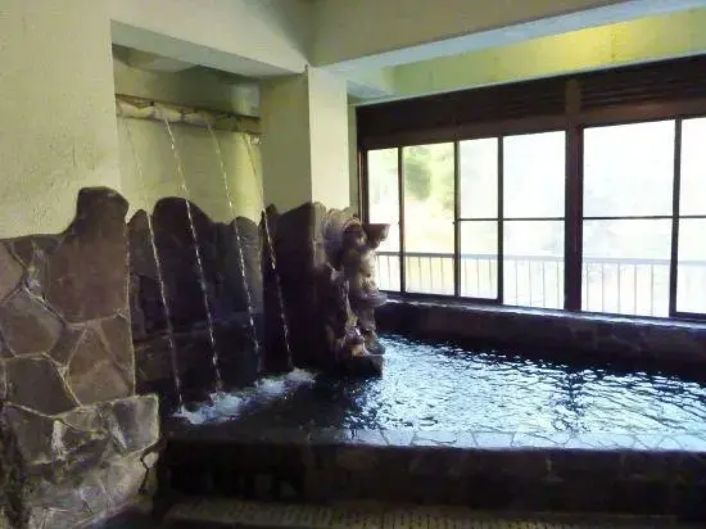 Shirataki Hotel