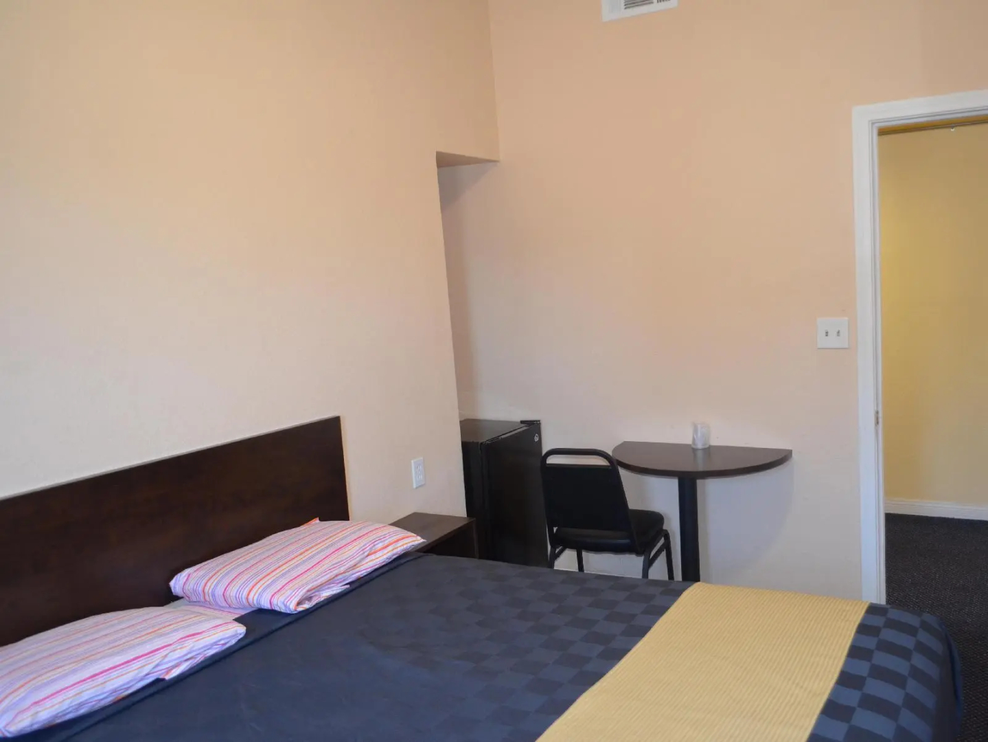 Tropicana Motel