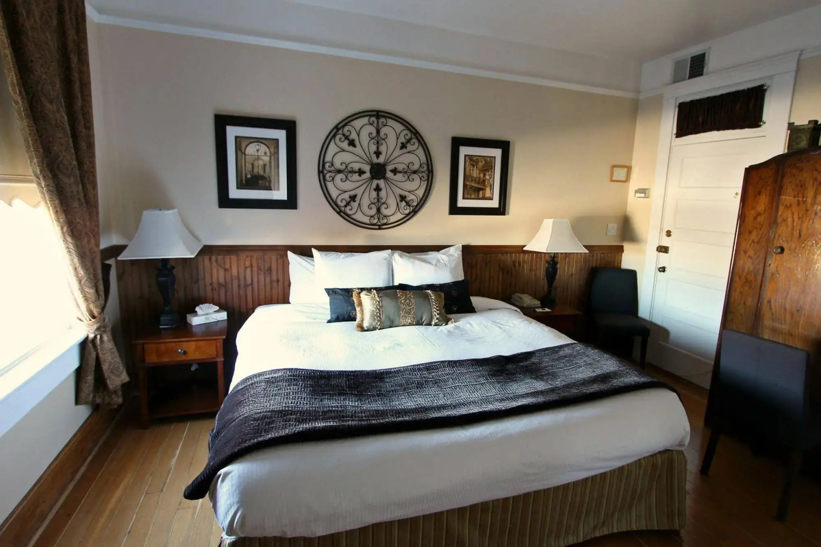 Royal Hotel