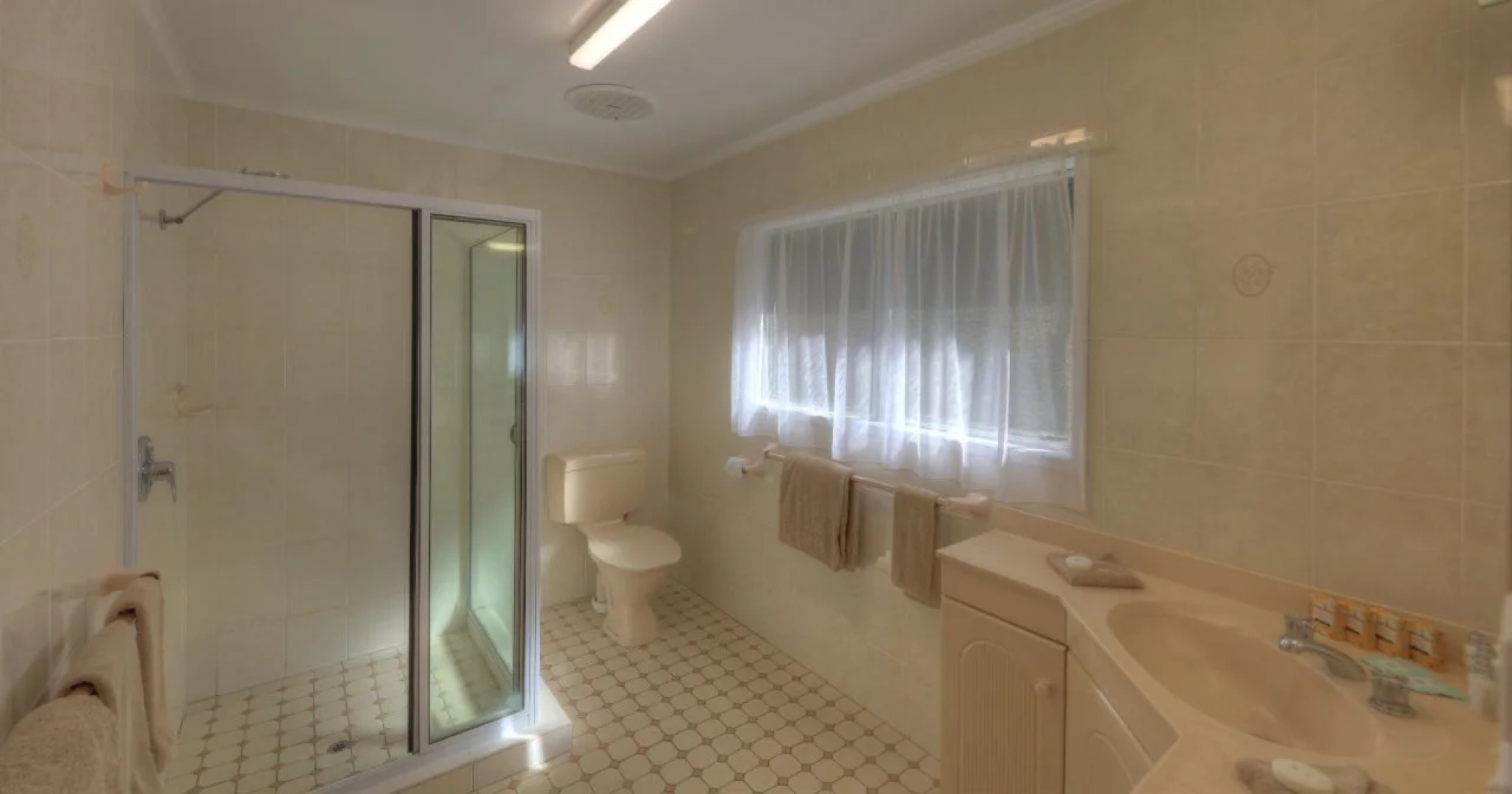 Daydreamer Apartments