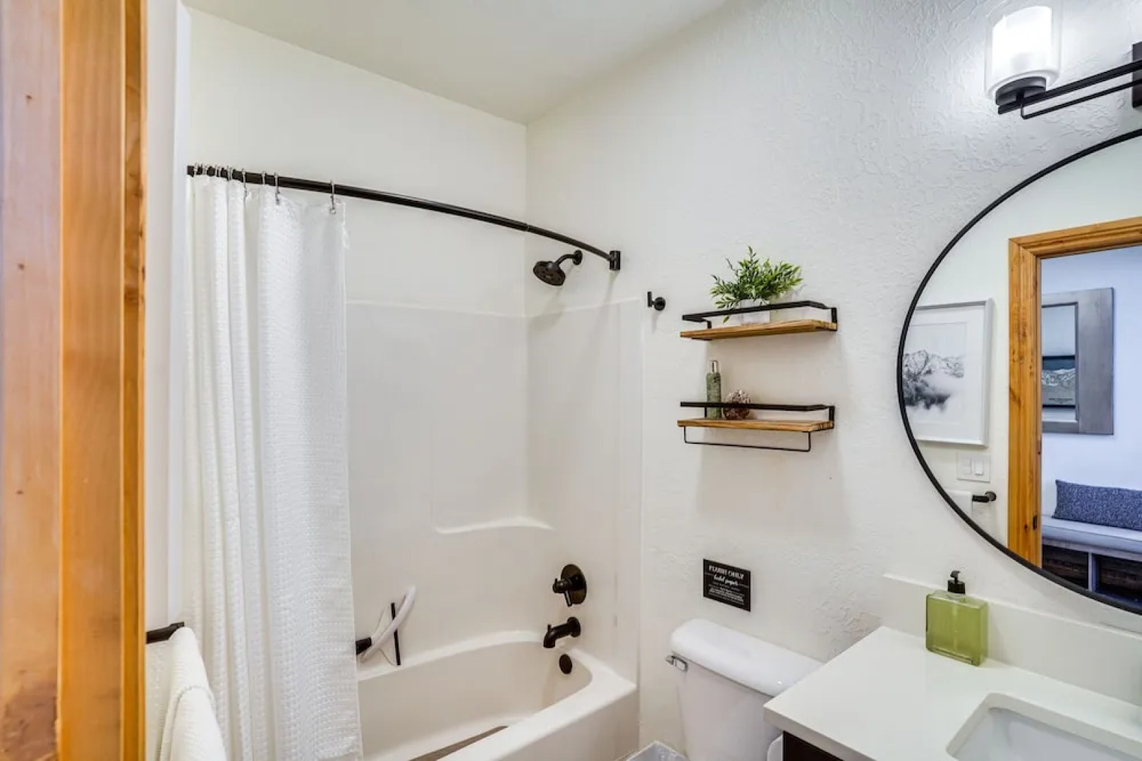 Spacious Mtn Manor, 1 Mi to Brian Head Resort!