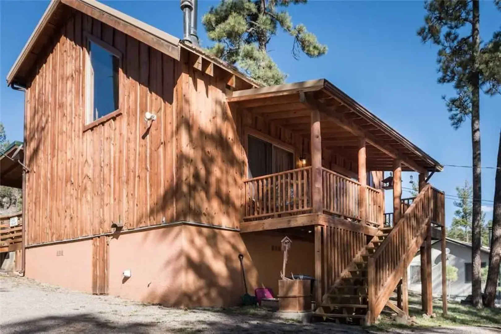 Moose Manor - Three Bedroom Cabin