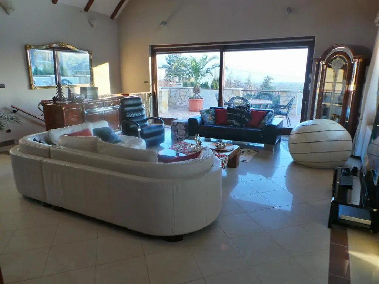 Keith Lakewood Villa