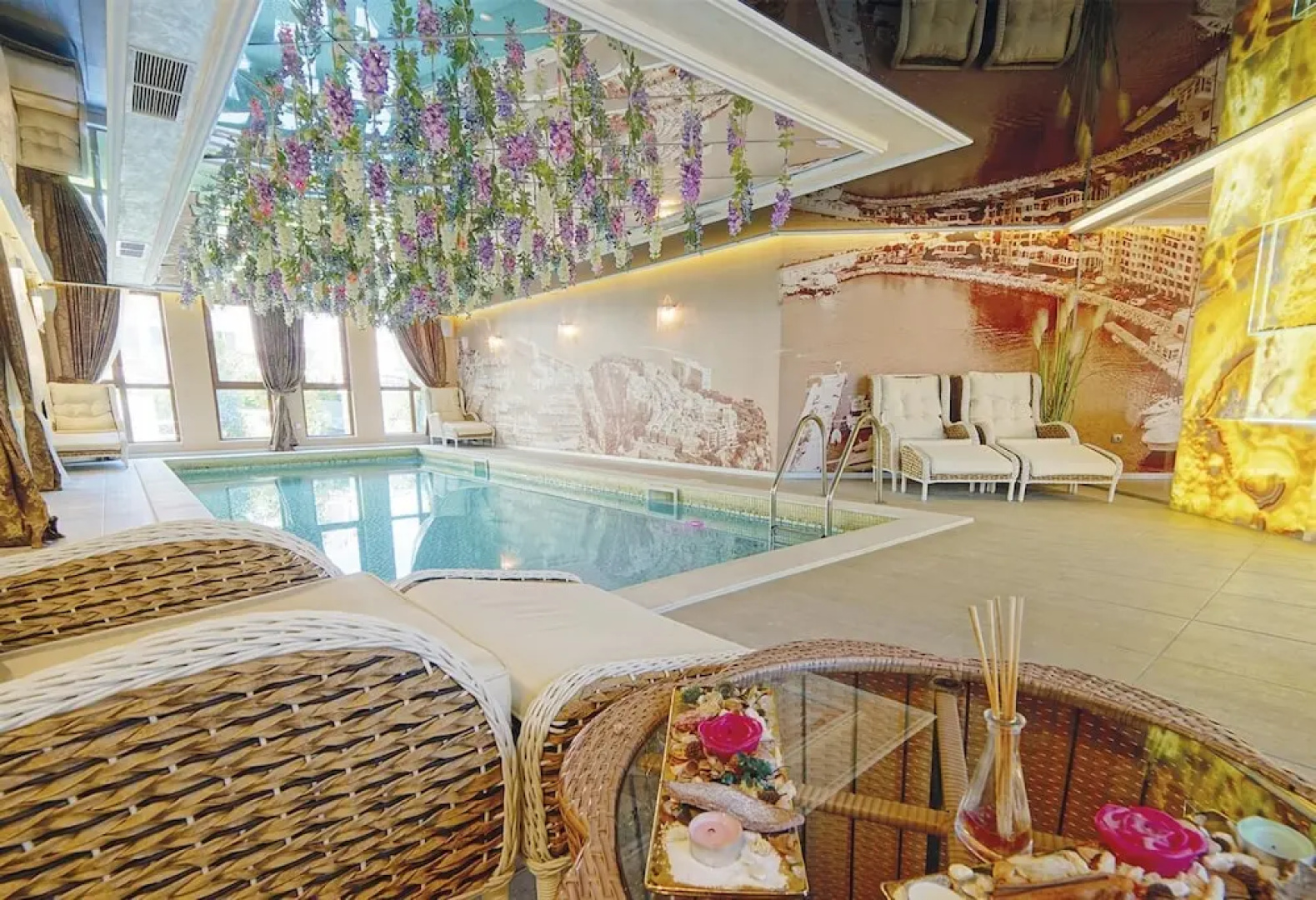Apartcomplex Harmony Suites