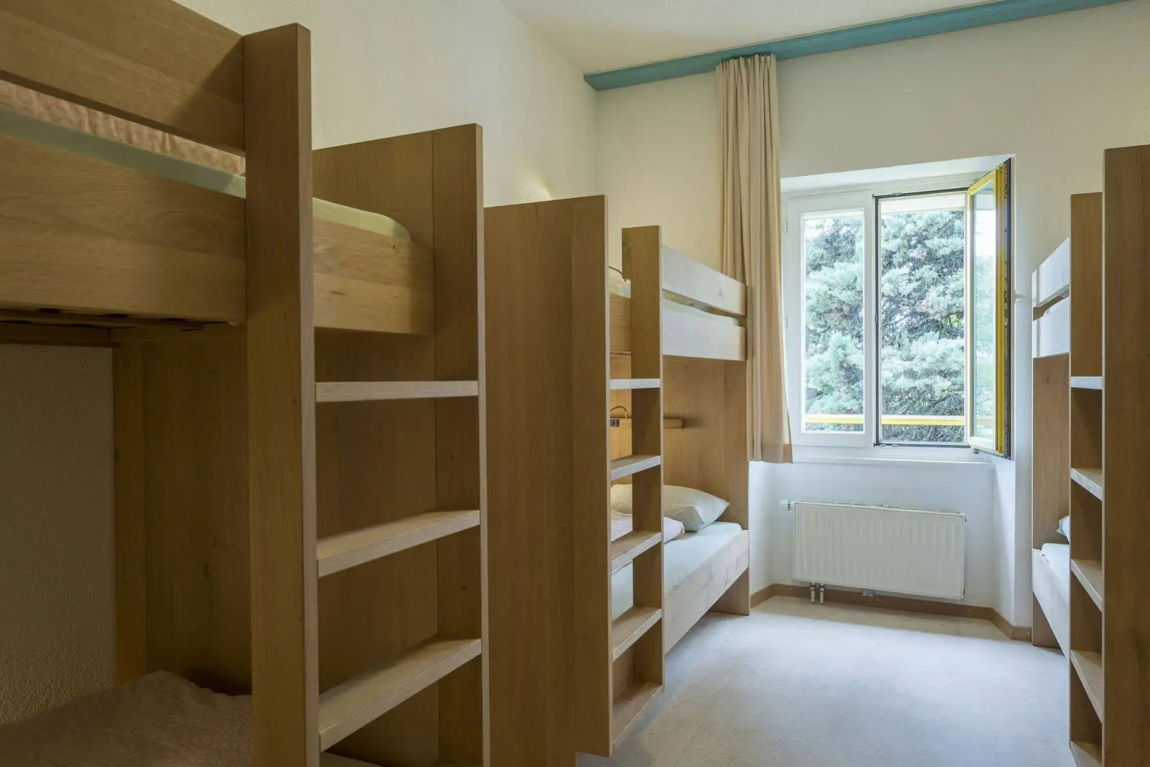 Youth Hostel Montreux