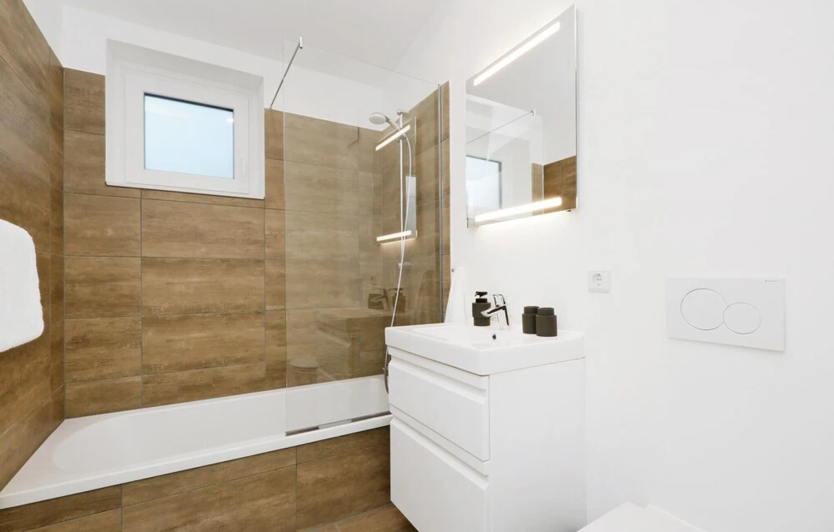 Amazing Home in Lembruch/dümmer See With 2 Bedrooms, Wifi and Indoor Swimming Pool