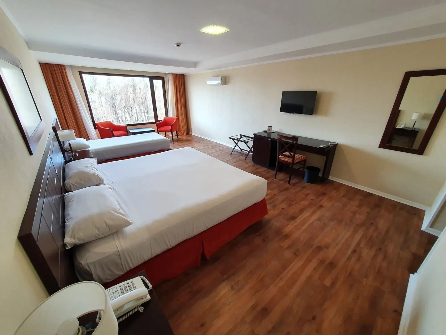 Xelena Hotel & Suites