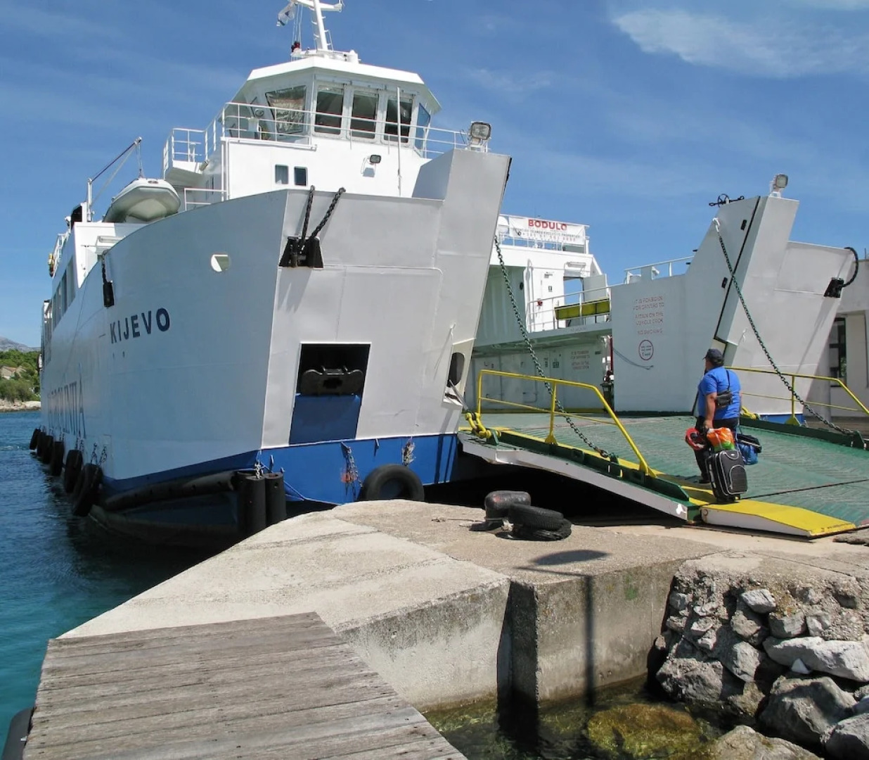 A1 - Modern apt With Balcony, sea View & Parking