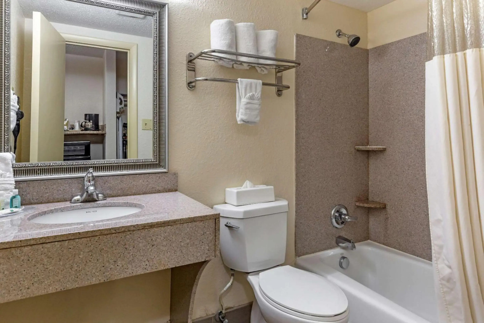 Quality Inn & Suites - Greensboro-High Point