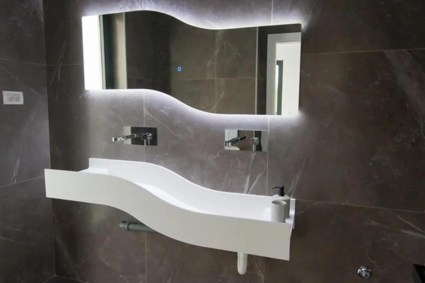 Villa Barako Prestige - 4 Bedroom Villa - Very Modern Interior - WiFi and Air Conditioning