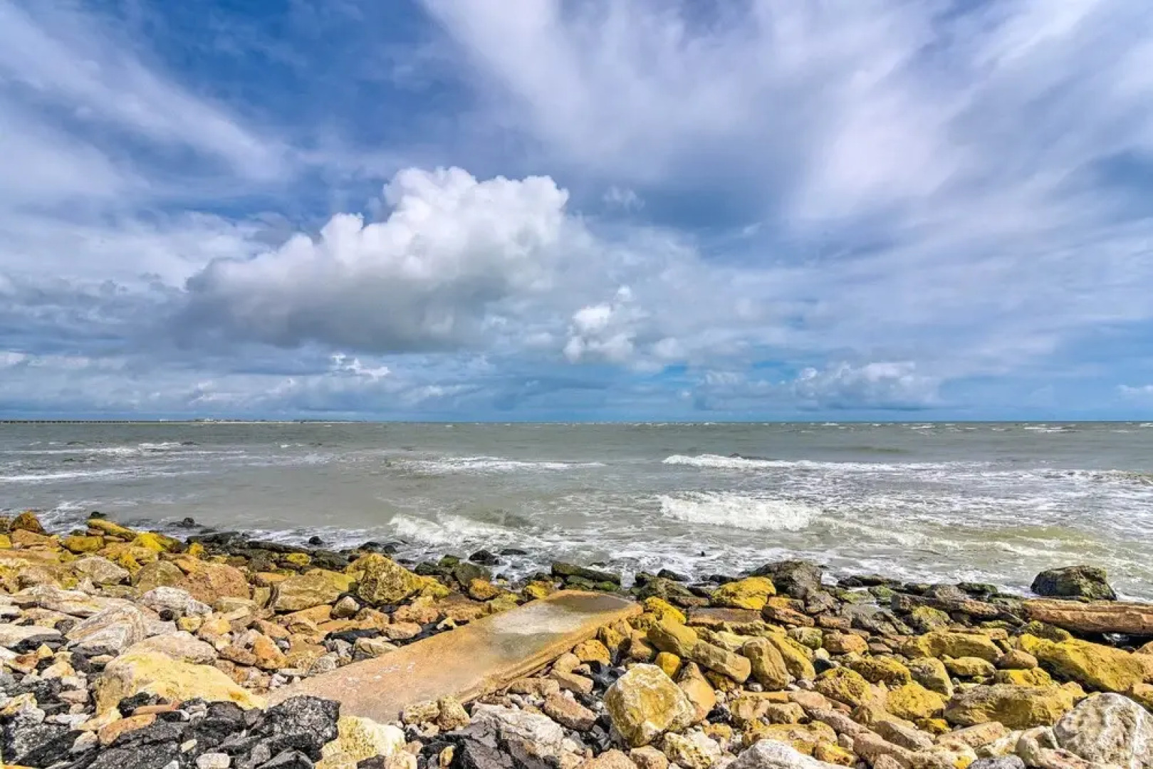 Private Beach Access: Coastal Freeport Home!