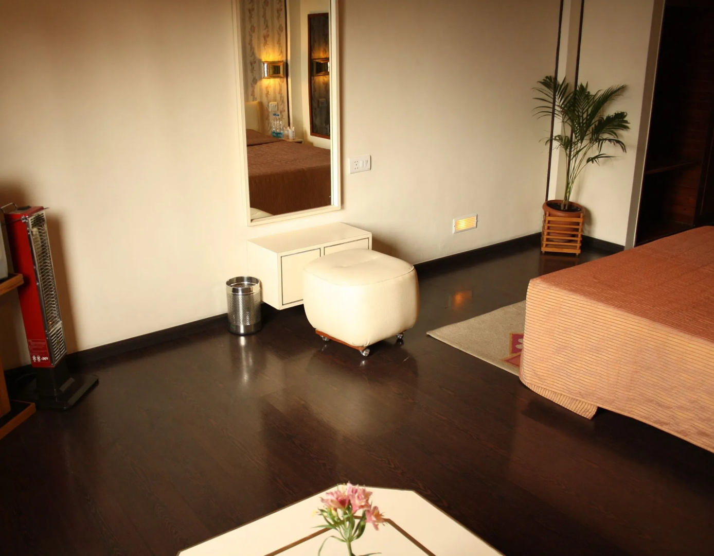Honeymoon Inn