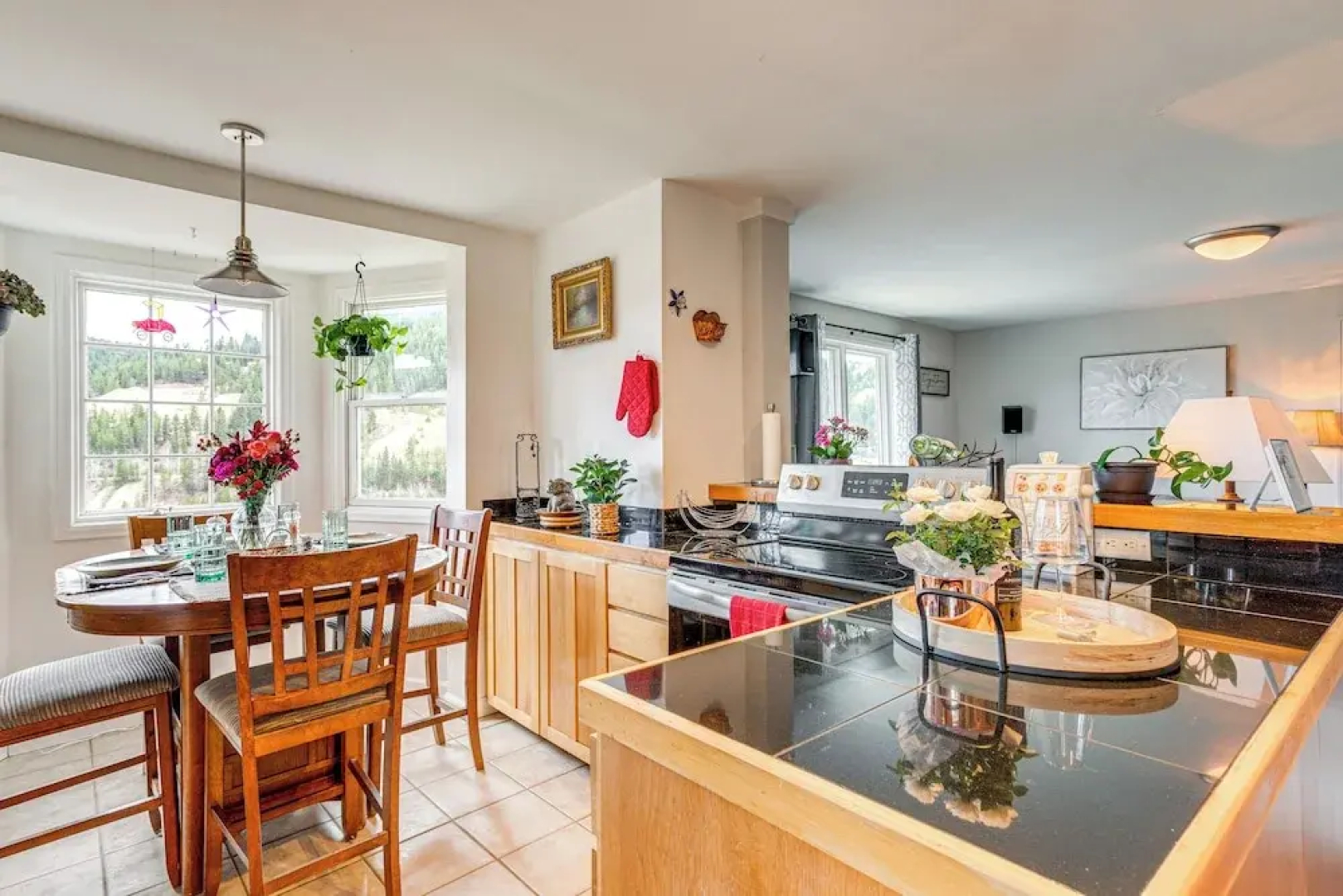 Walk to Casinos: Mtn-view Central City Home!