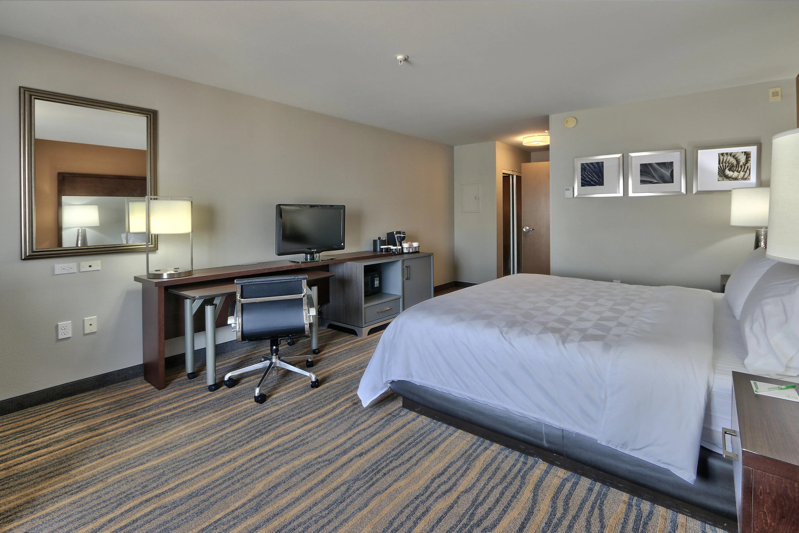 Holiday Inn & Suites Albuquerque-North I-25 by IHG