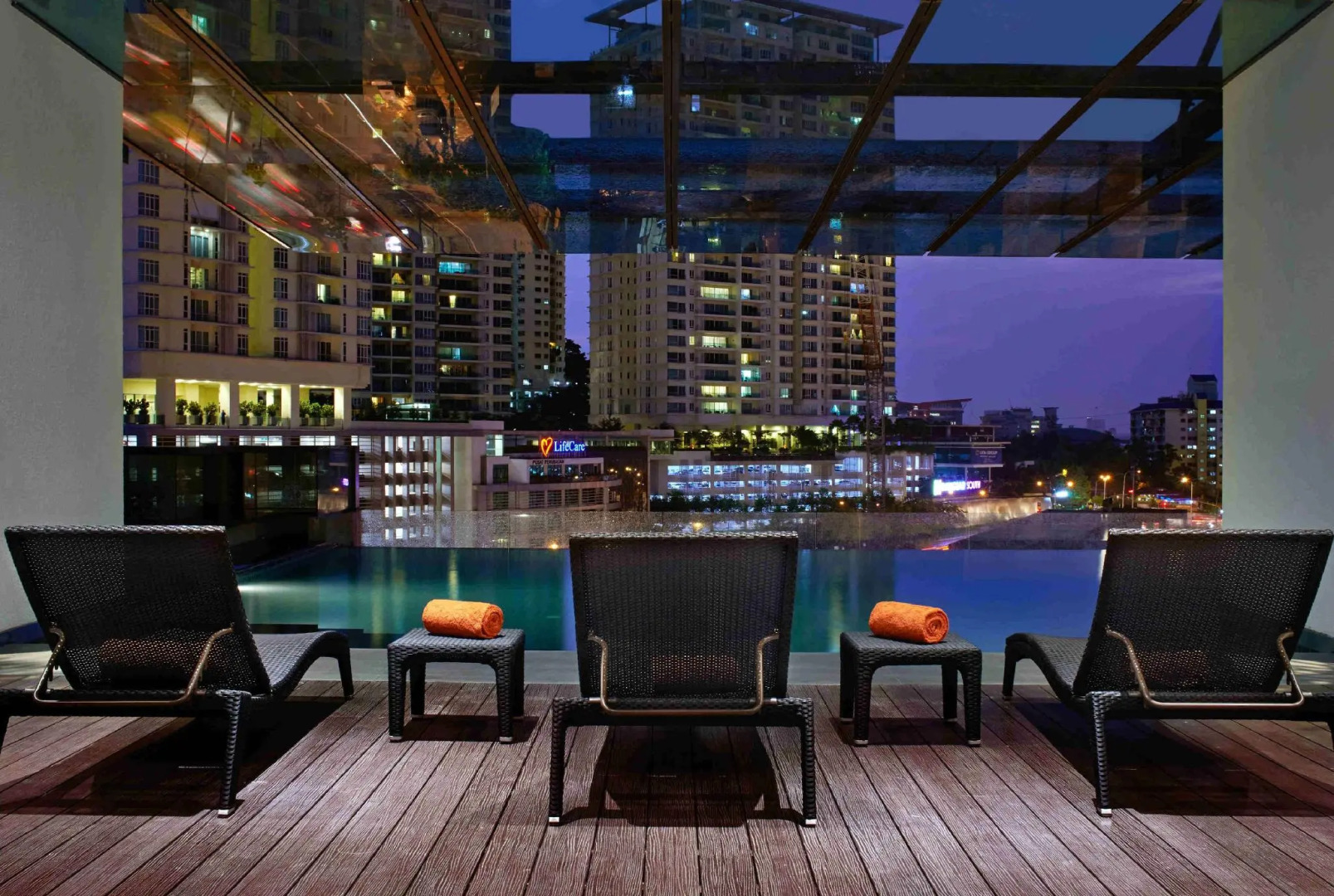 V E Hotel & Residence