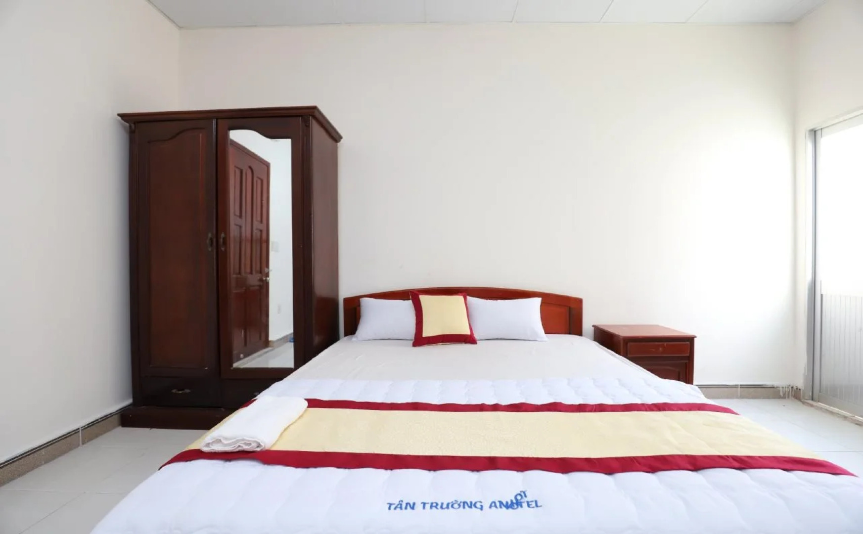 OYO 654 Tan Truong An Hotel