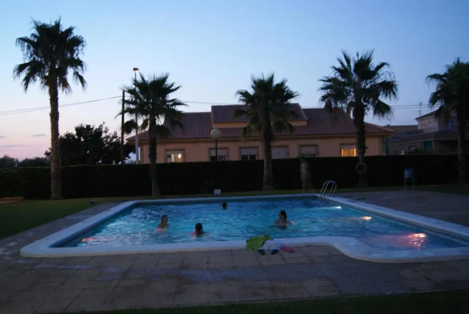 Los Nietos Apartment