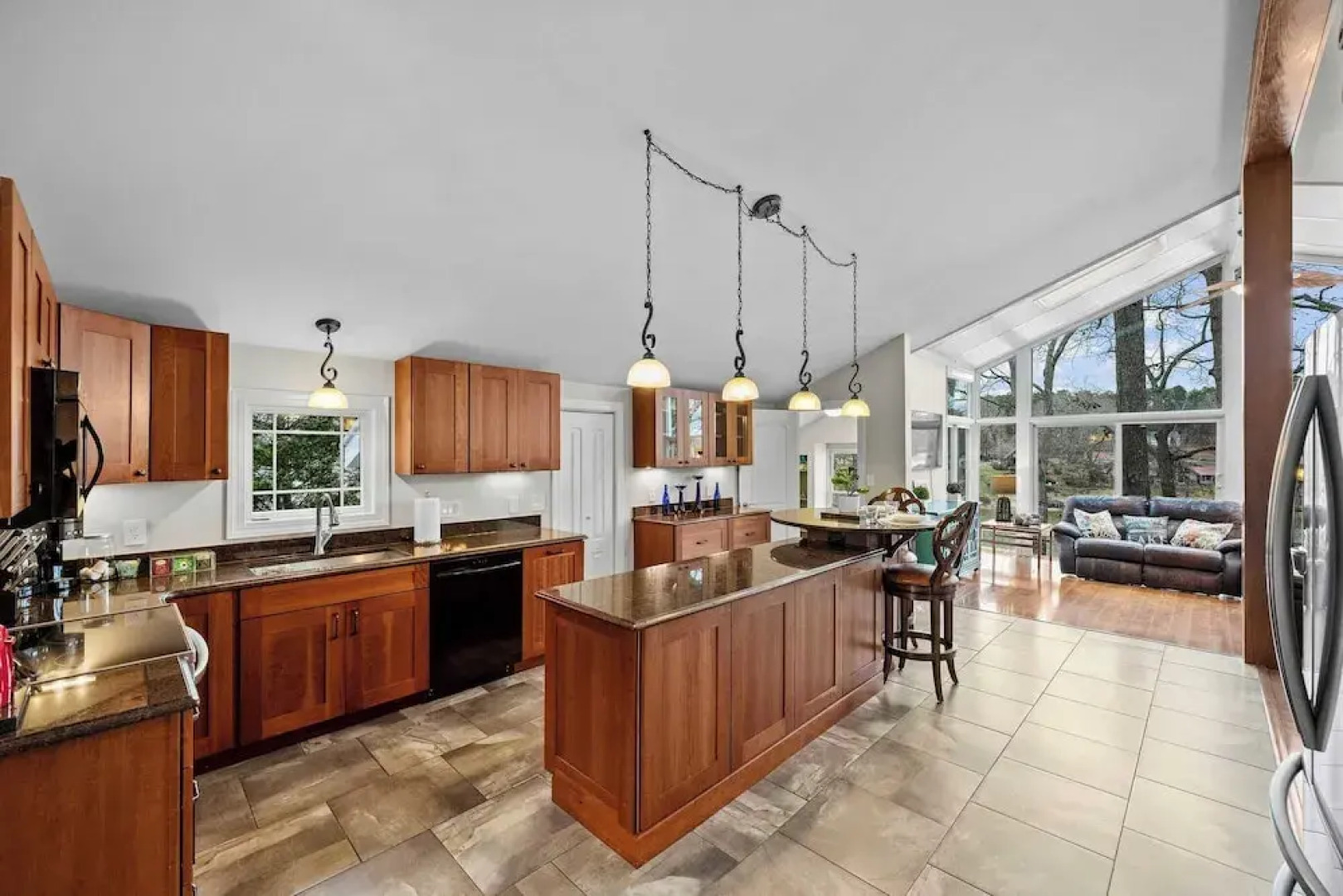 Tree Top Get Away by Avantstay Amazing Lake View