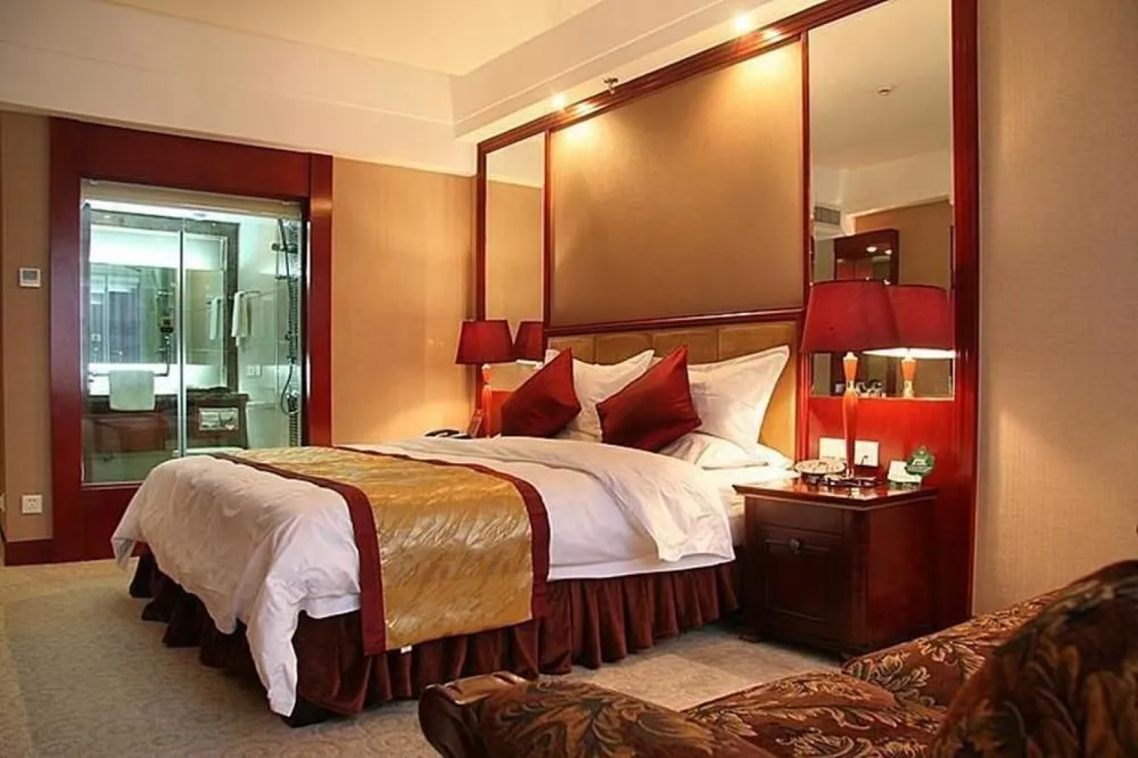 Victoria International Hotel