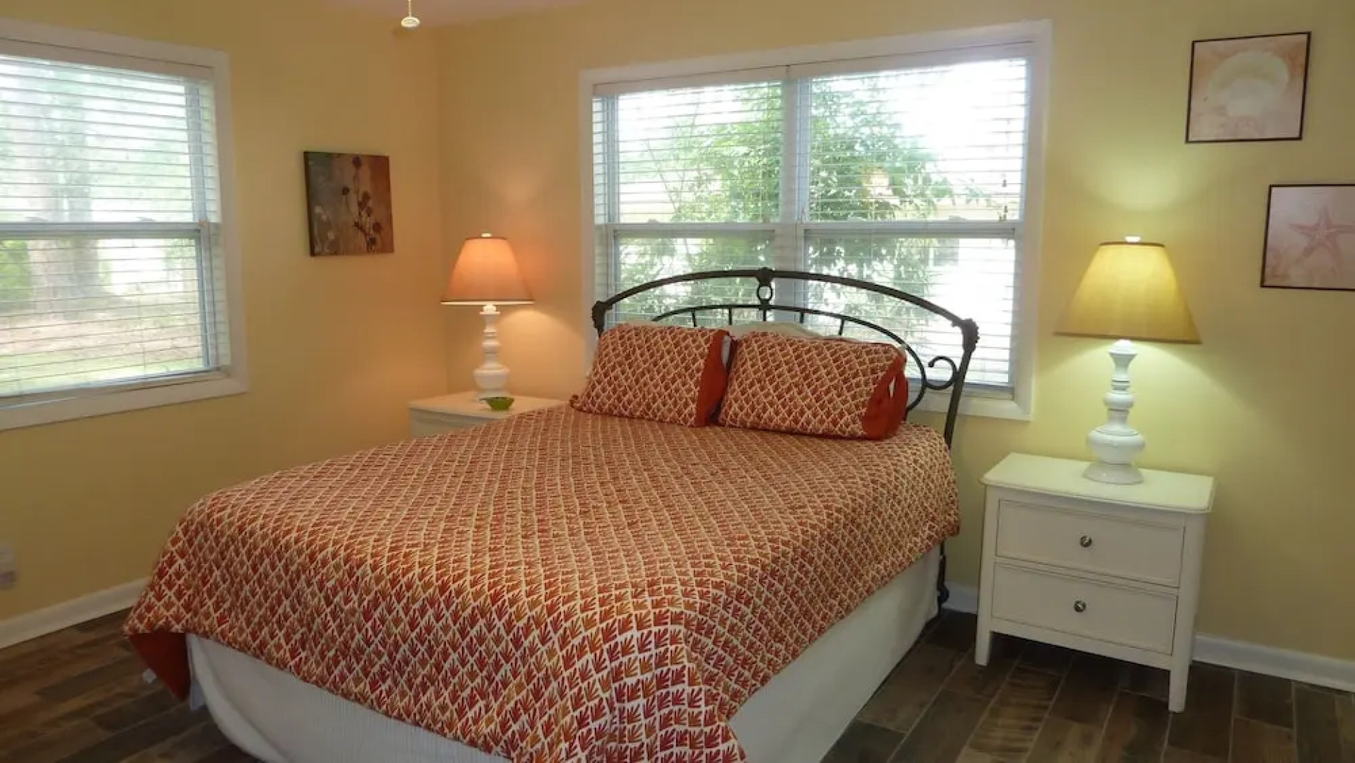 Mellow Yellow - 3 Br Home