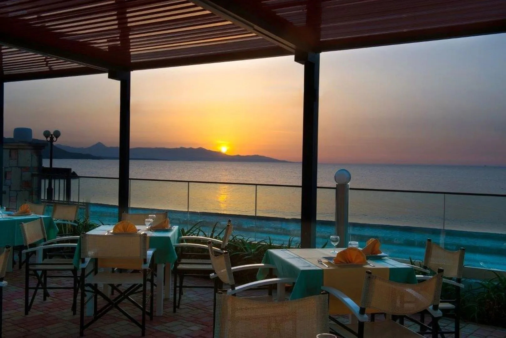 Golden Bay Boutique Hotel & Bungalows