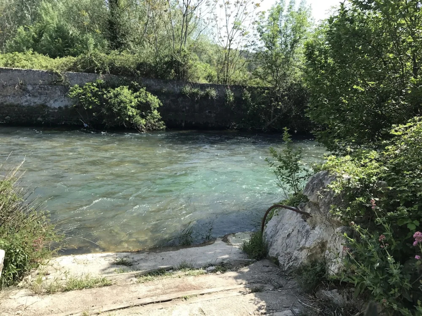 Private river access - Swimming Pool