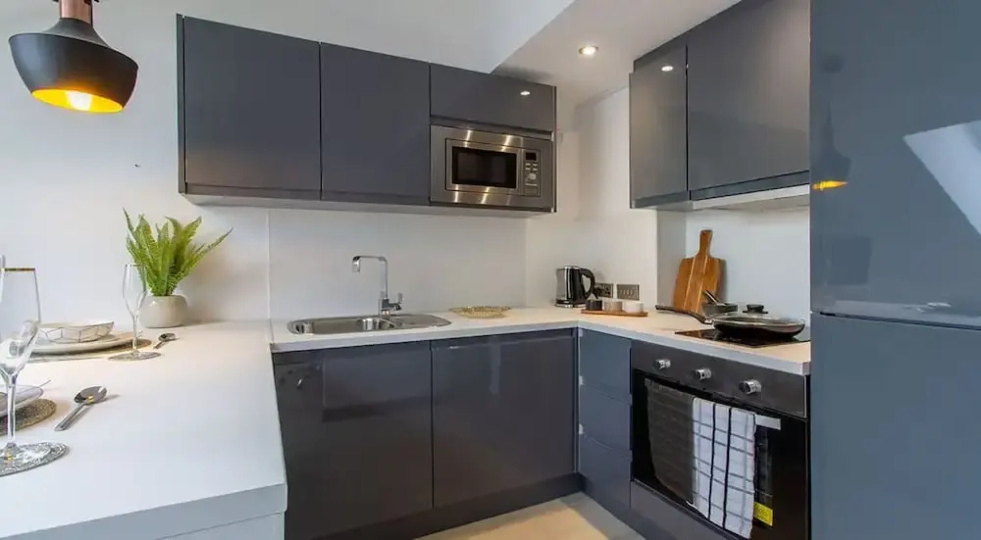 The Residence Coventry by Paymán Club