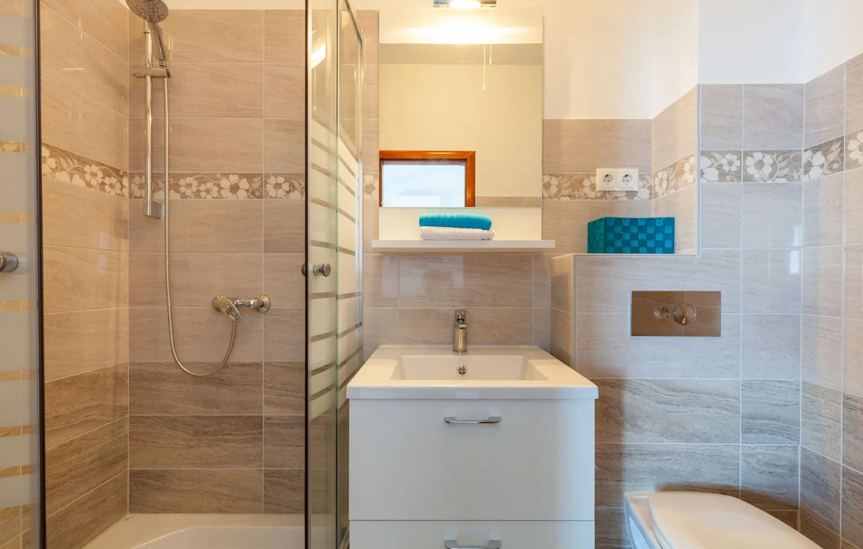 Apartment Ana - free parking: A7 Stanici, Riviera Omis