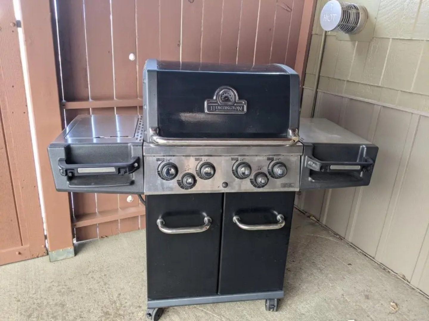 Dog Friendly Elk Ridge with Hot Tub by AAA Red Lodge Rentals