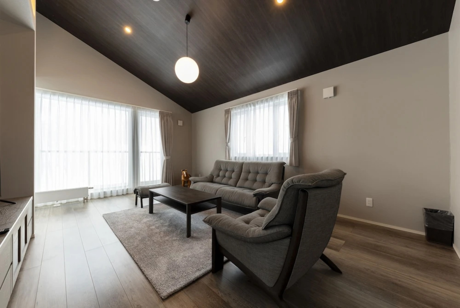 LYS GRACIEUX【Ezo Fuji hoothills】