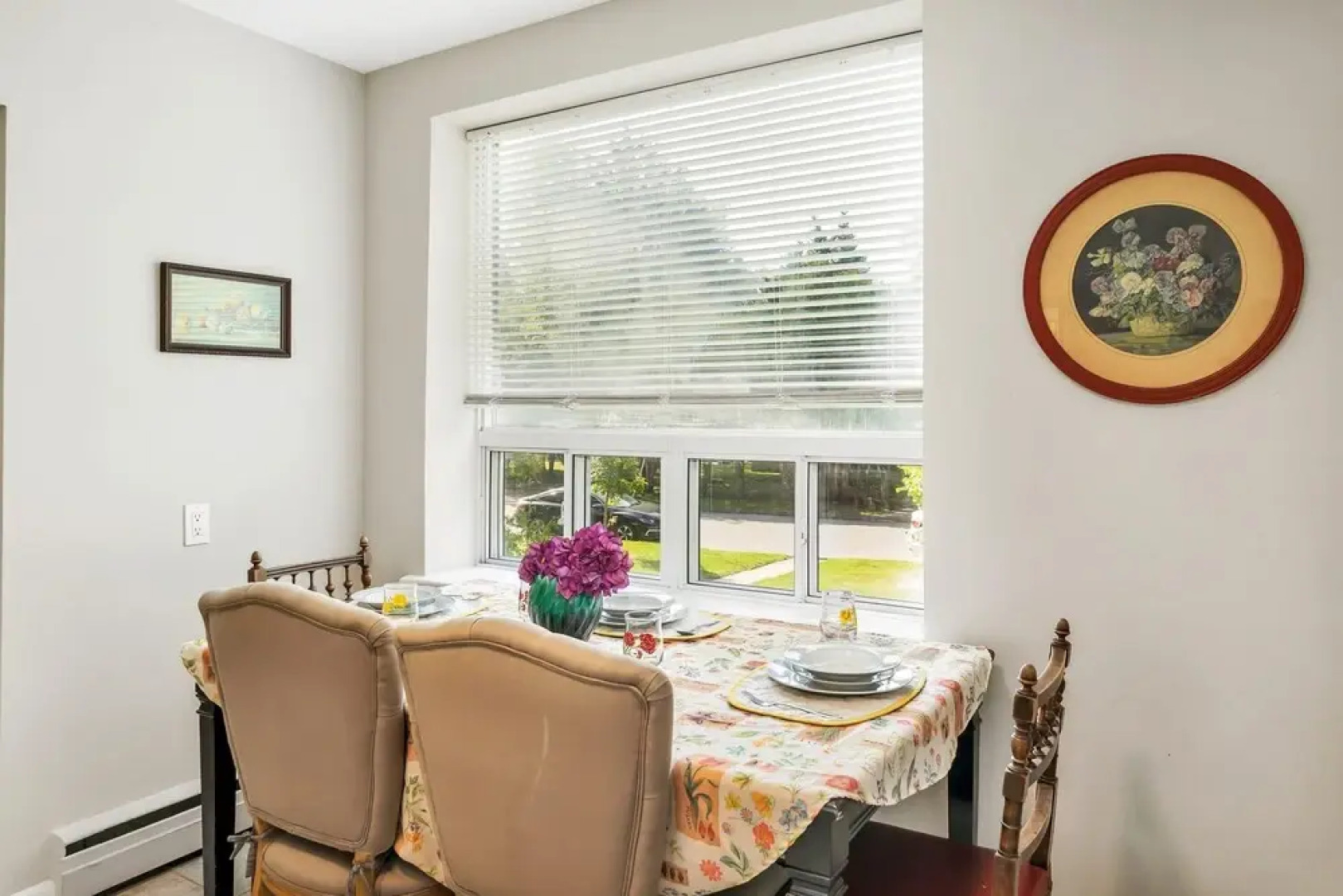 Private 2bdrm Newly Renovated - Furnished apt - U3