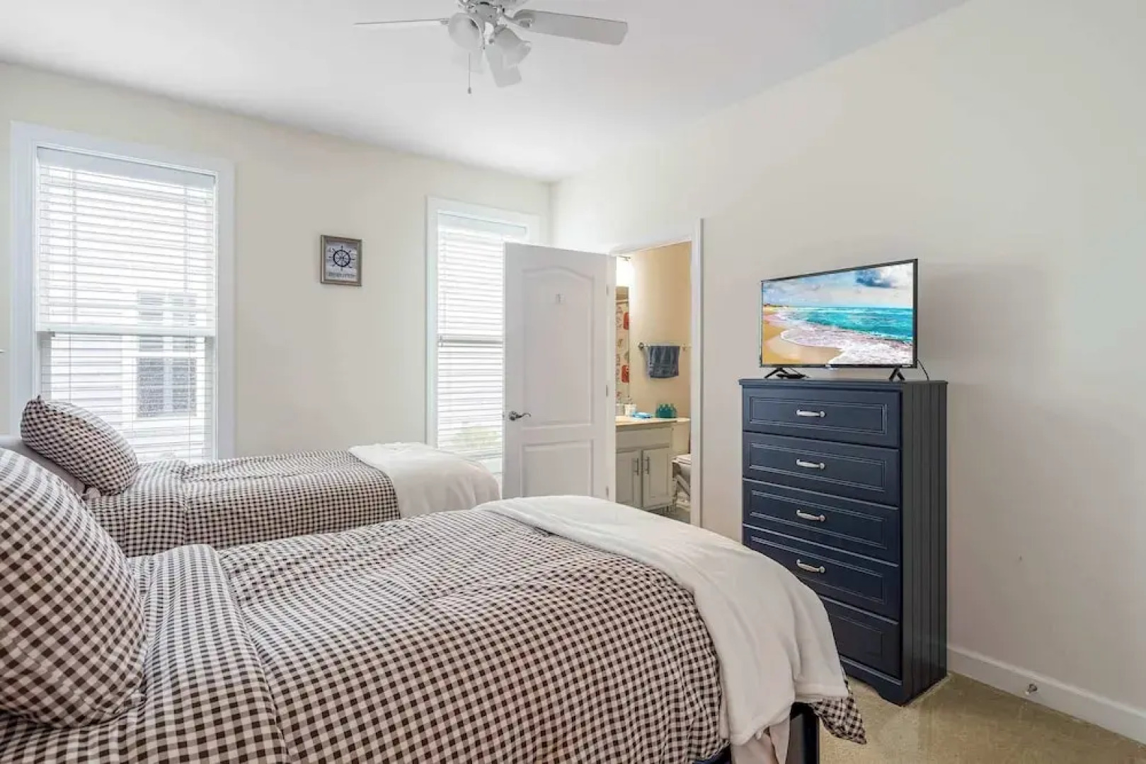 Wild Air Getaway For 12!