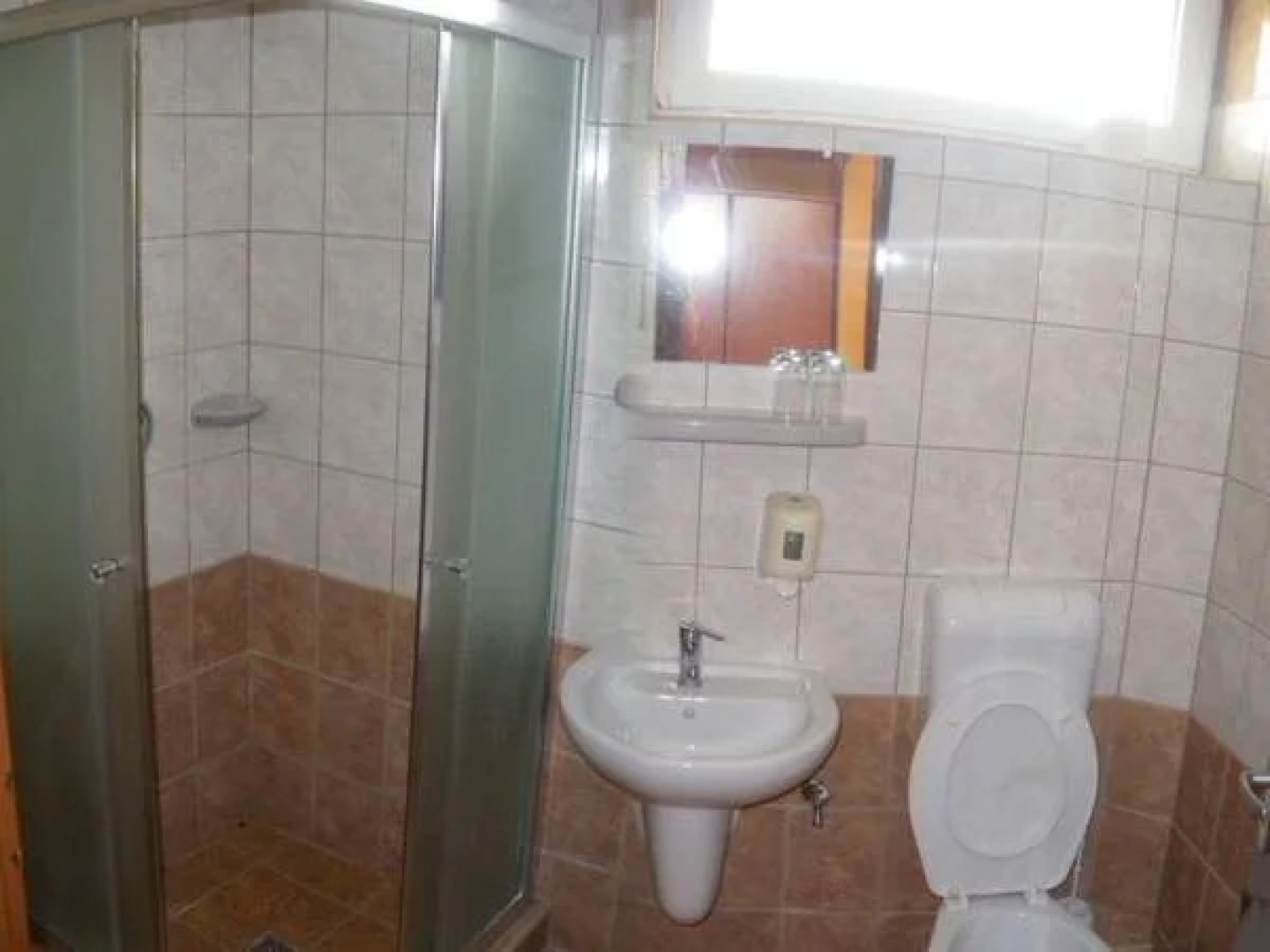 Romantik Étterem - Panzió