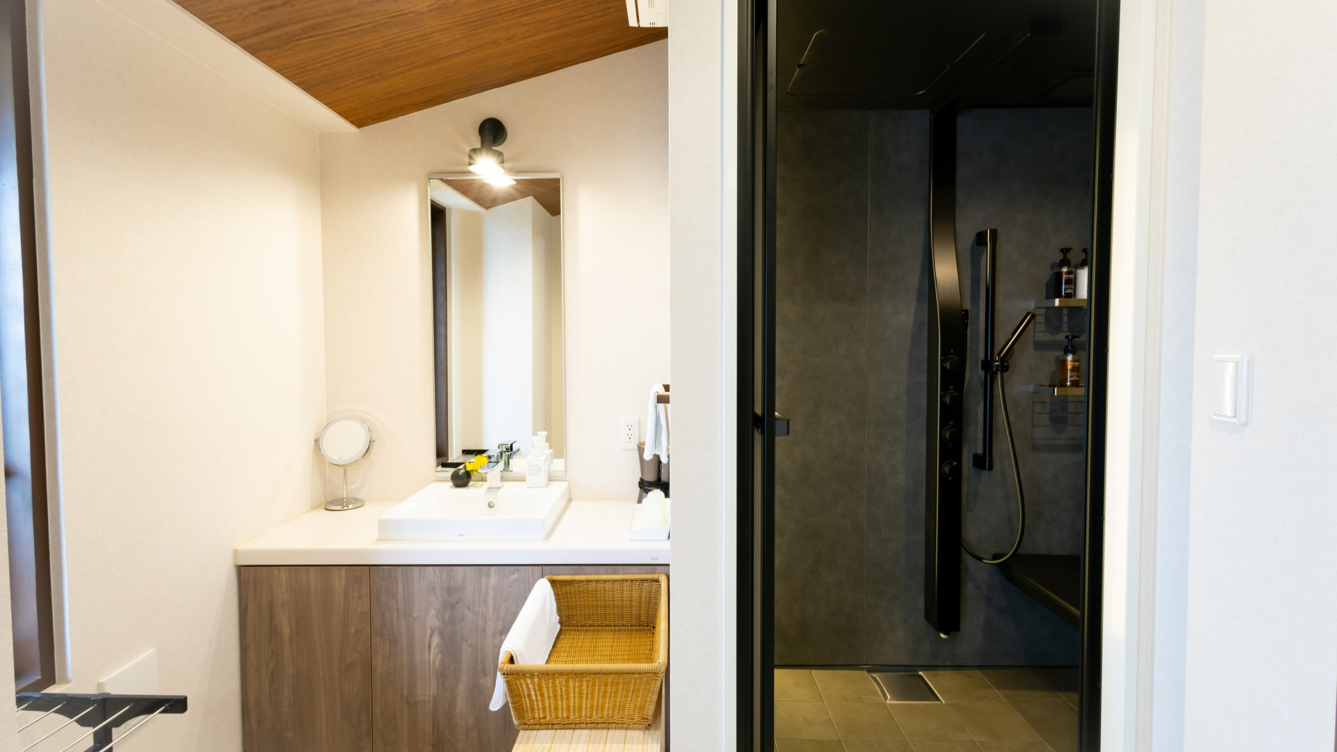 Choubounoyado Shiori