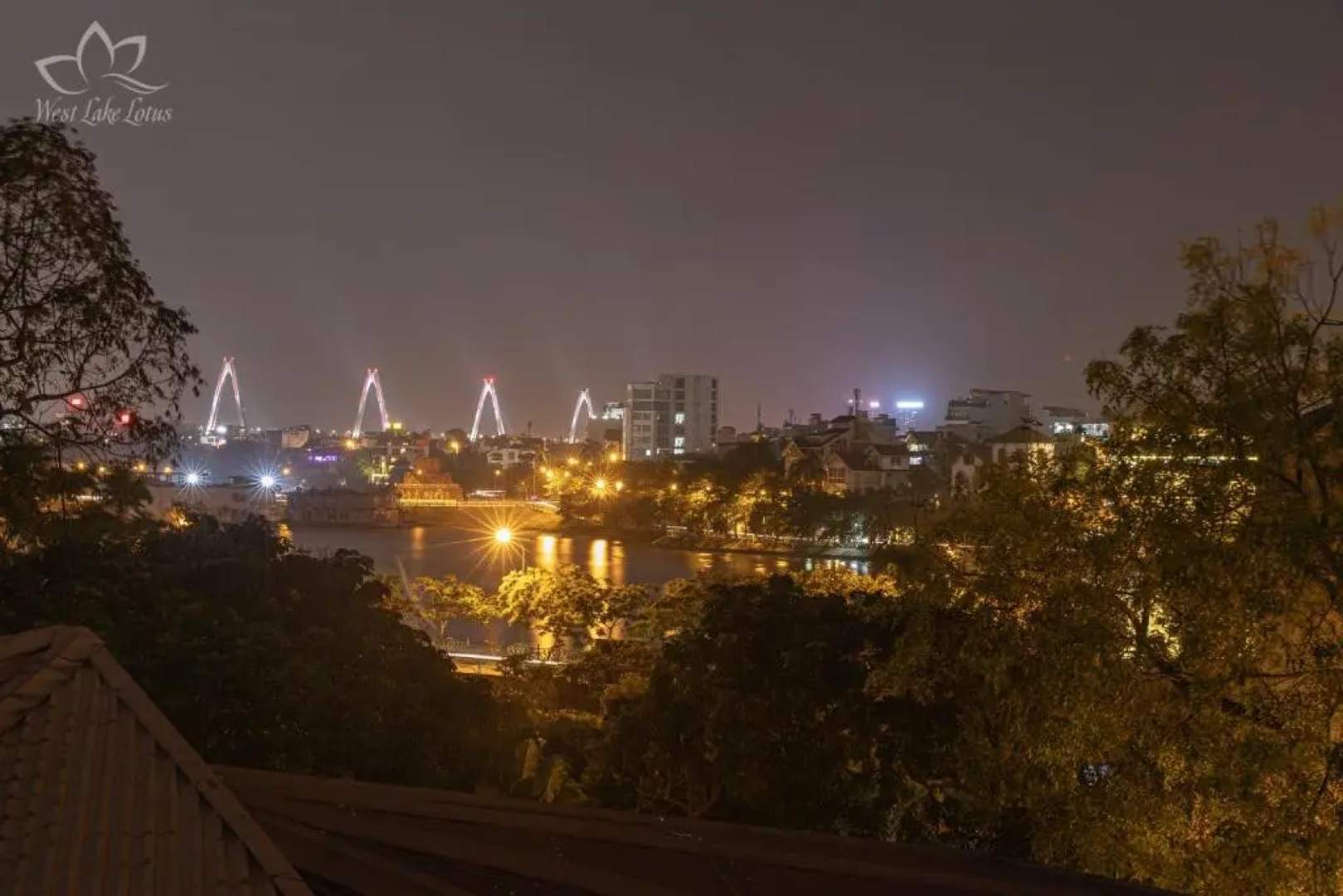 The Lakeview - West Lake Lotus Apartments