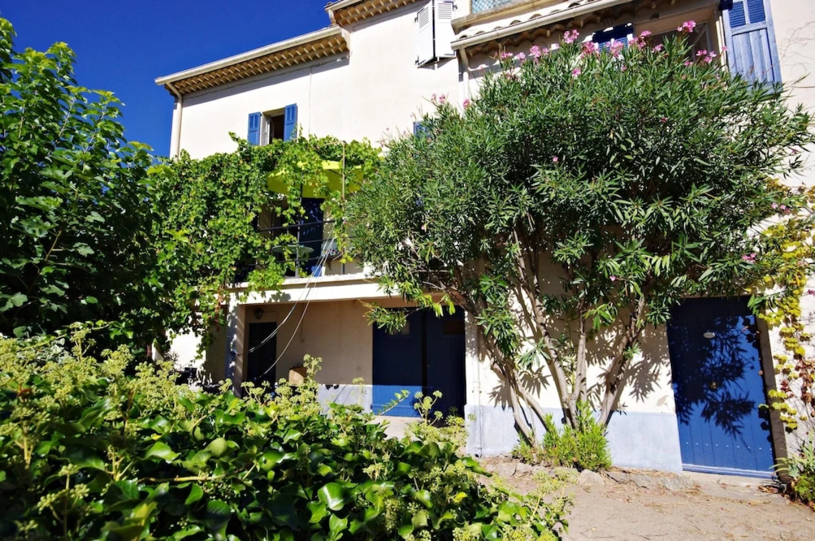 Apartment With one Bedroom in Les Arcs sur Argens, With Furnished Gard