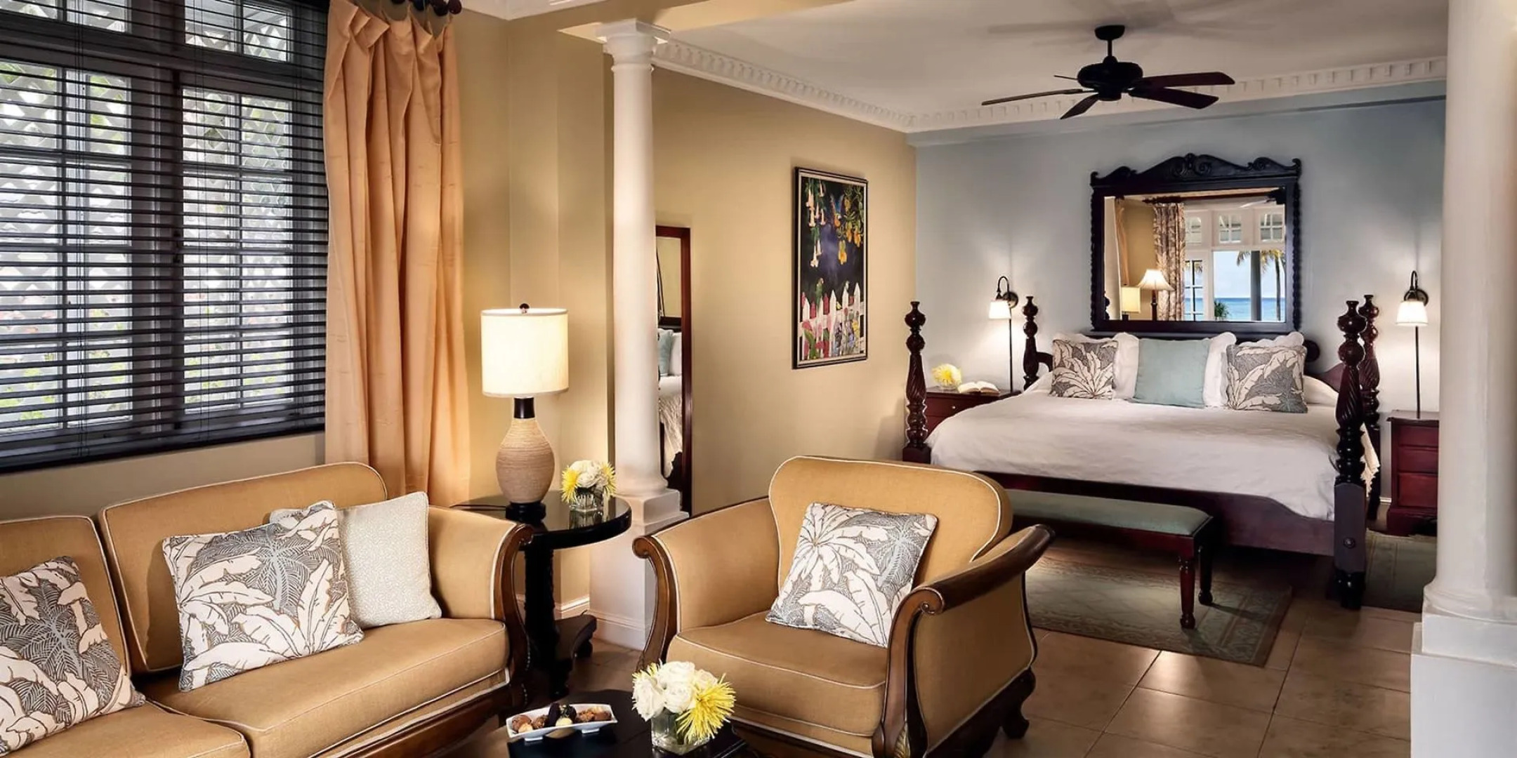 Отель Half Moon