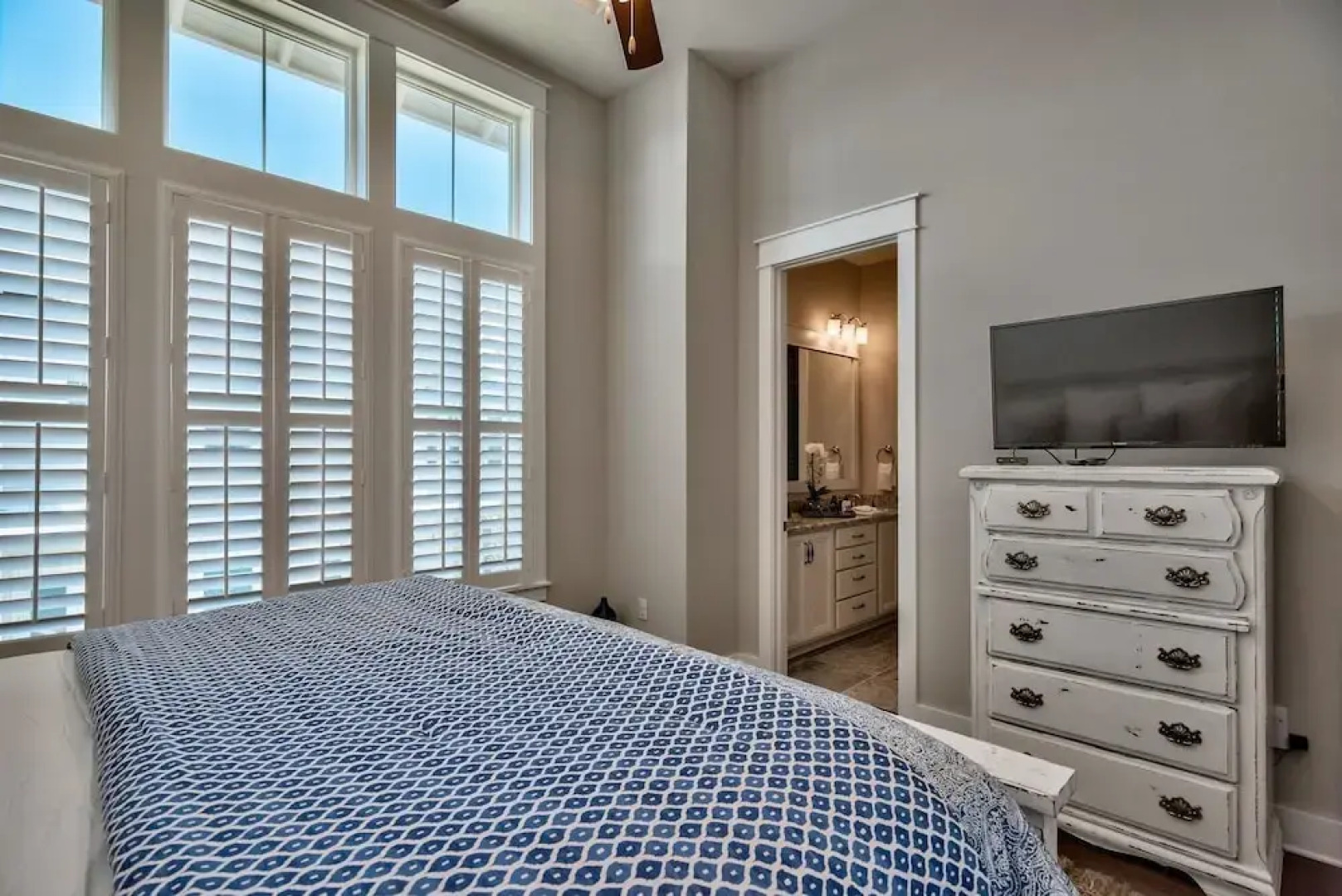 Beach Retreat 3 Bedroom Condo By Coastal Dreamin