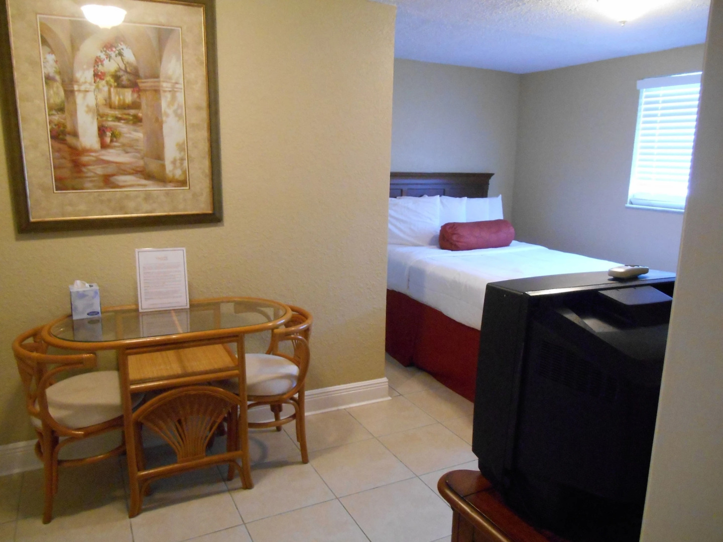 The Bayside Inn & Marina