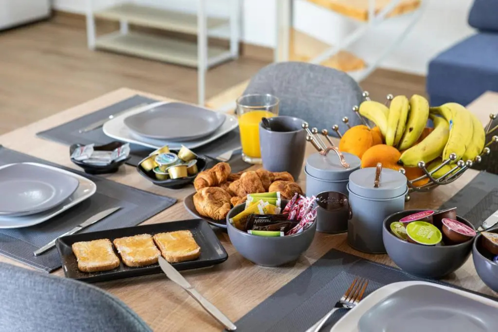 Adrian'S Luxury Apartments 2