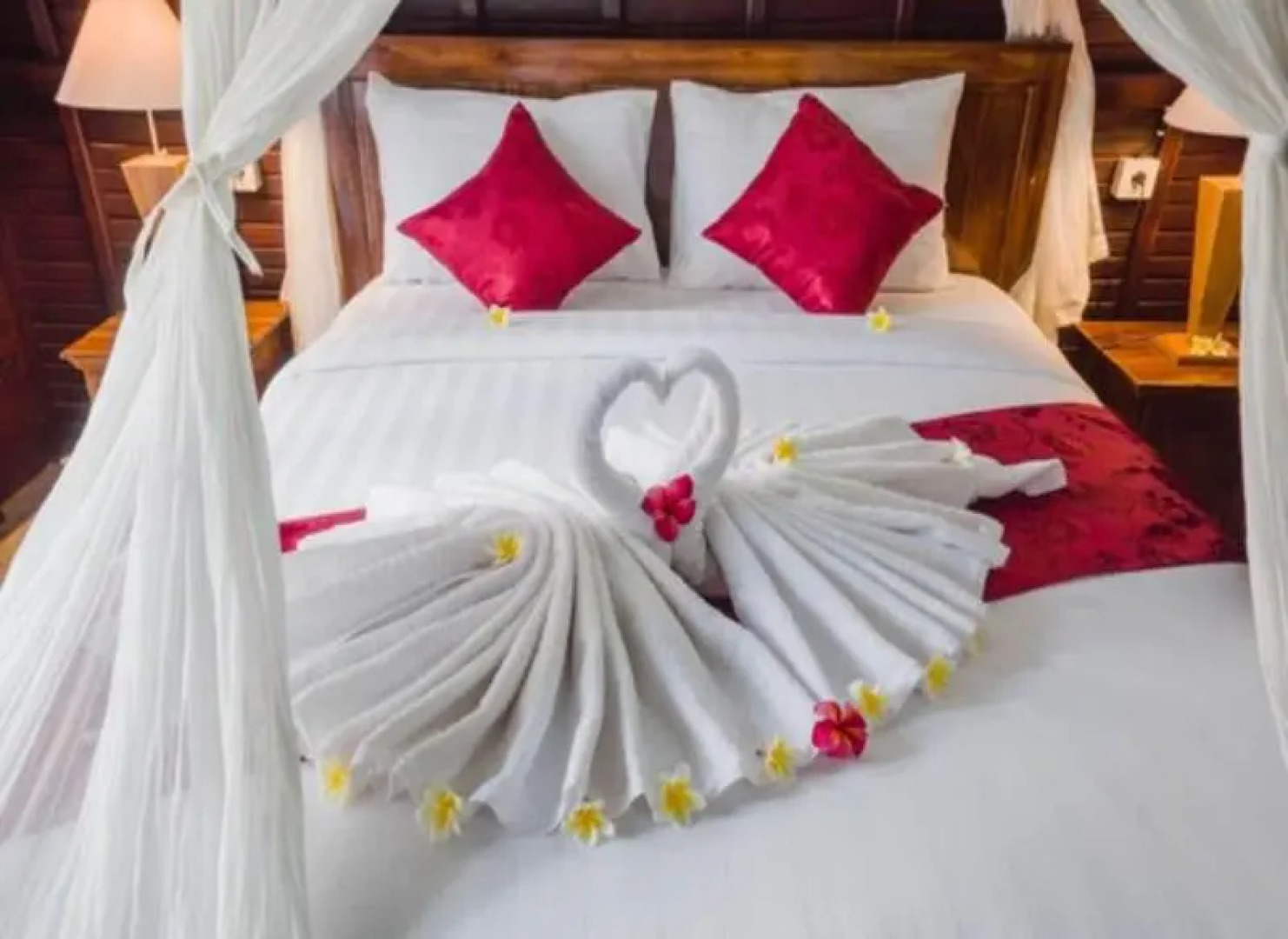 Hotra Hill Cottage by ZUZU