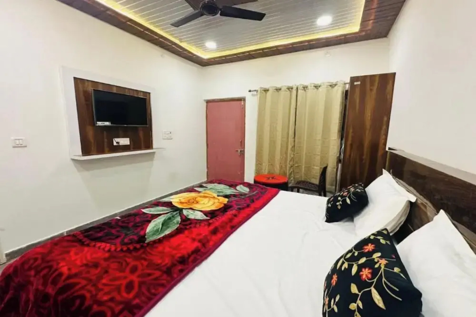 Goroomgo The Ram Krishna Palace Ayodhya