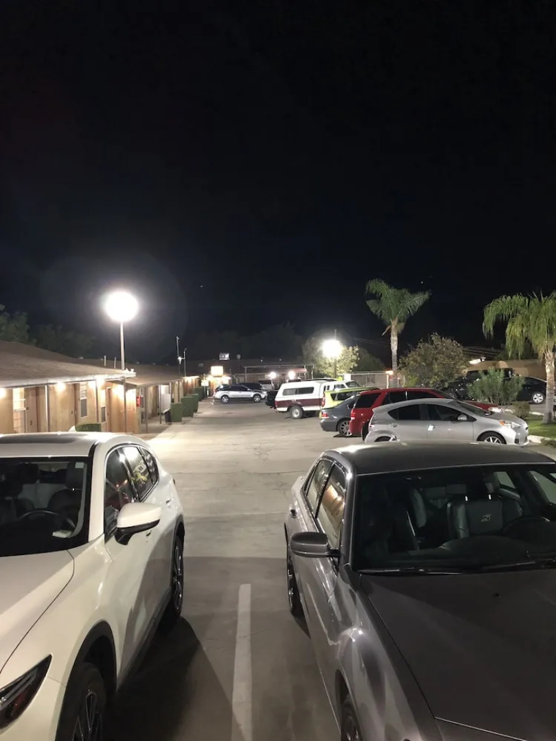 Topper Motel