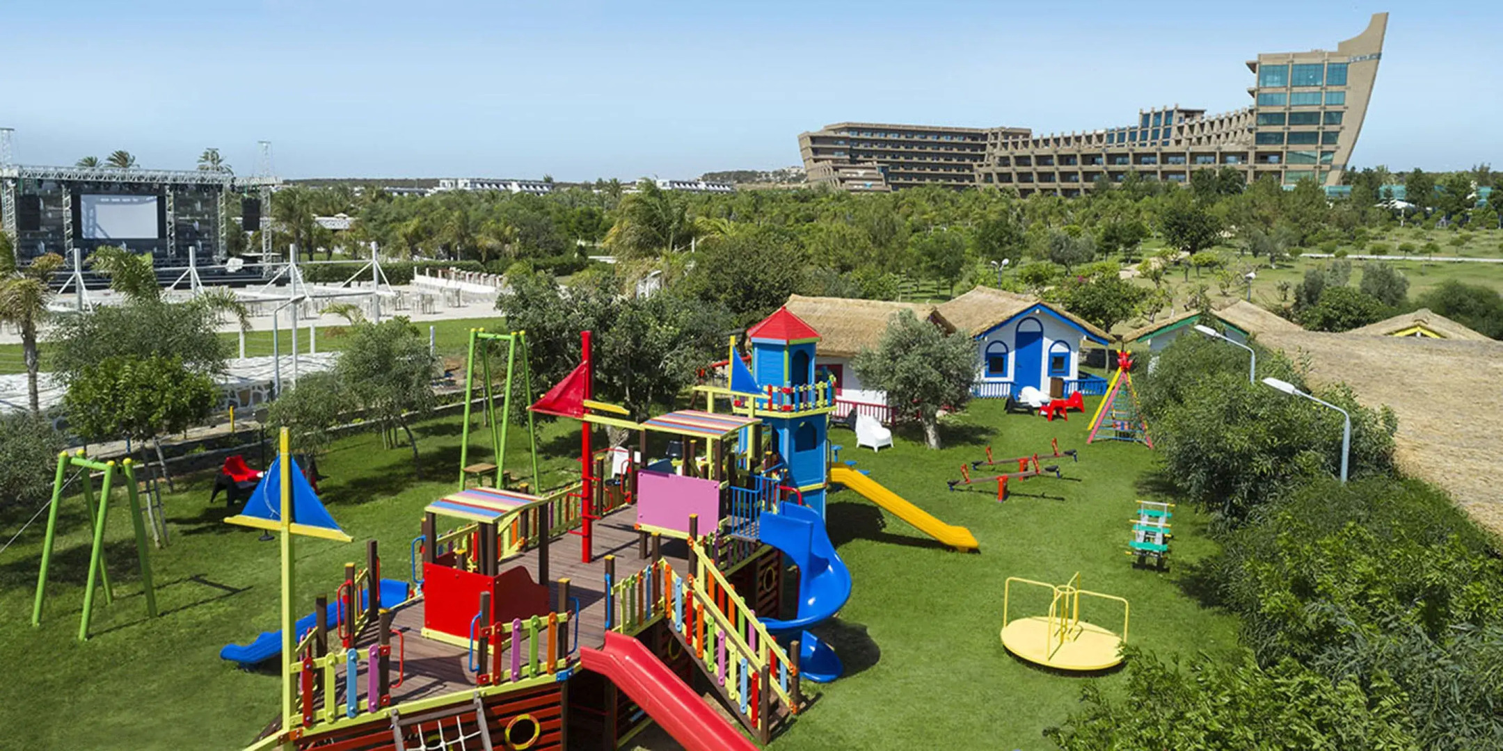 Noah's Ark Deluxe Hotel & Spa