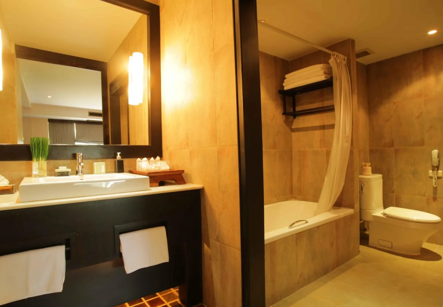 Tohsang Heritage Ubon Hotel