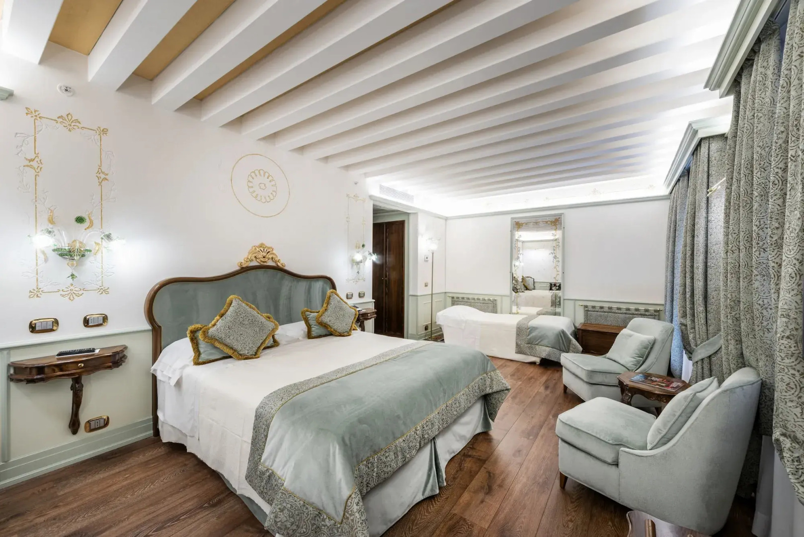 Отель Monaco & Grand Canal