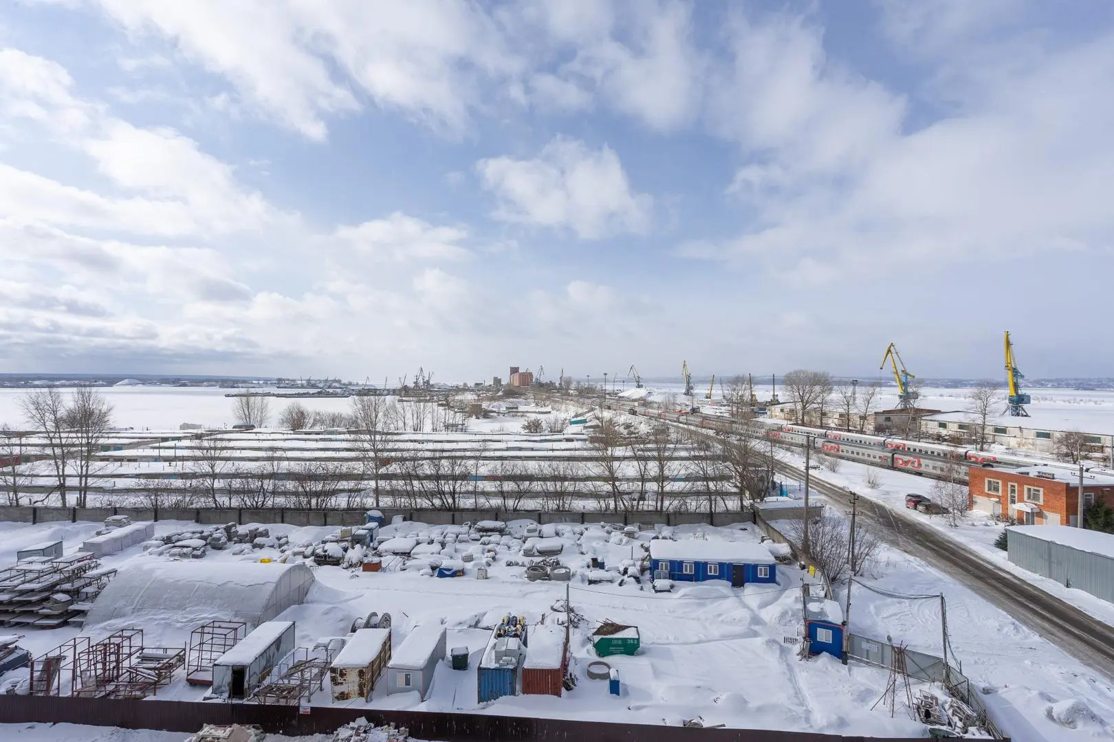 TimHouse (ТимХаус) на улице Портовая