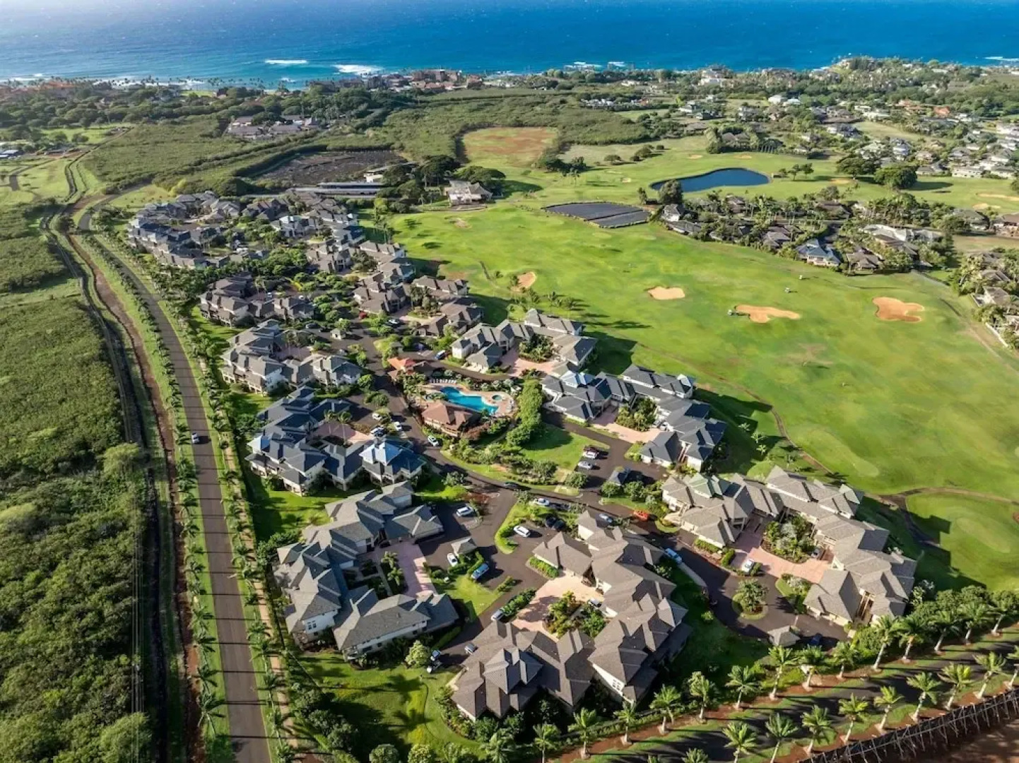 Pili Mai 5d 3 Bedroom Condo by RedAwning